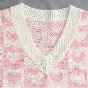 Heart and Checker pattern sweater vest